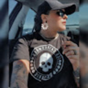 Meet your Posher, Coraly